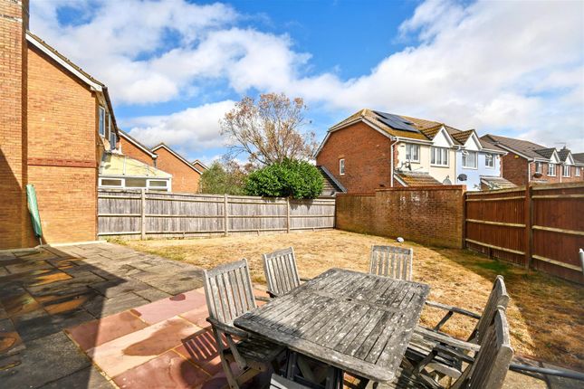 10, Dutchells Way, Eastbourne photo 4