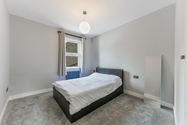 Maisonette to rent in Courtney Road, Colliers Wood, London