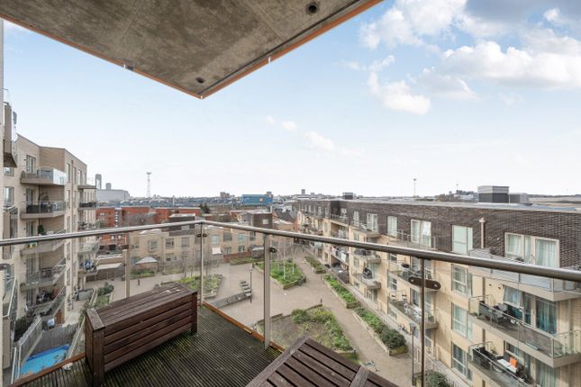 Flat 25, Herati House, 84, Winchelsea Road, London photo 3
