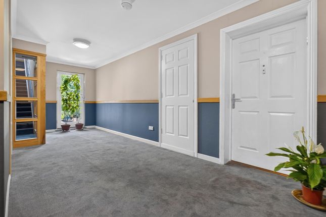 21, The Shores, Skelmorlie photo 2