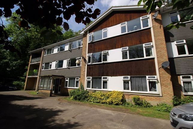 Thumbnail Flat for sale in Church Hill, Caterham