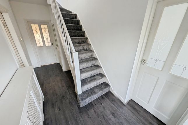 29, Sedgley Road, Dudley photo 2