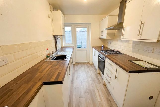 48 Foryd Road, Rhyl photo 2