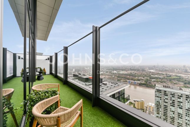 Flat for sale in Bagshaw Building, Wardian, London