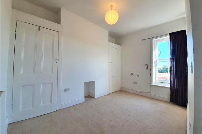 Flat 3, 51, GOSPORT photo 3