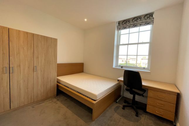 Flat to rent in St. Mary Graces Court, Cartwright Street, London