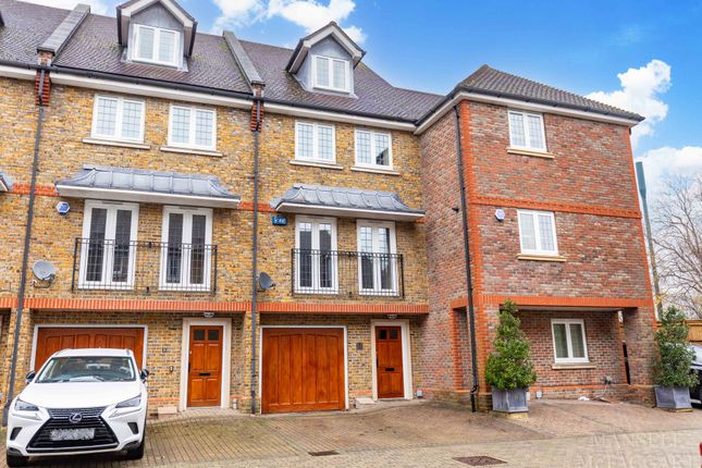Town house for sale in Fairfield Road, East Grinstead