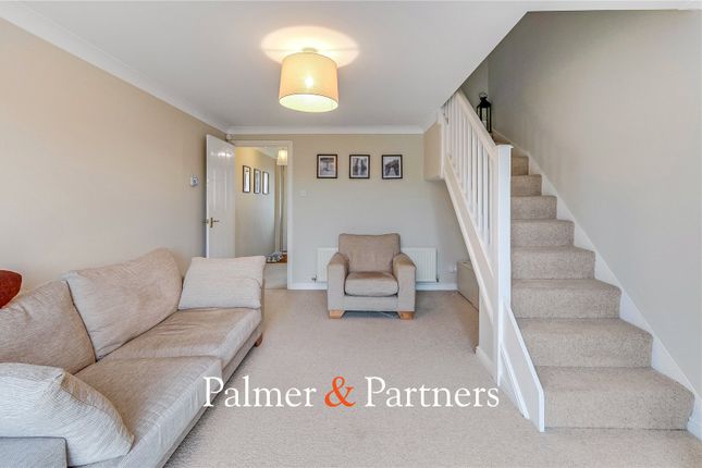 15, Vine Close, Essex photo 3