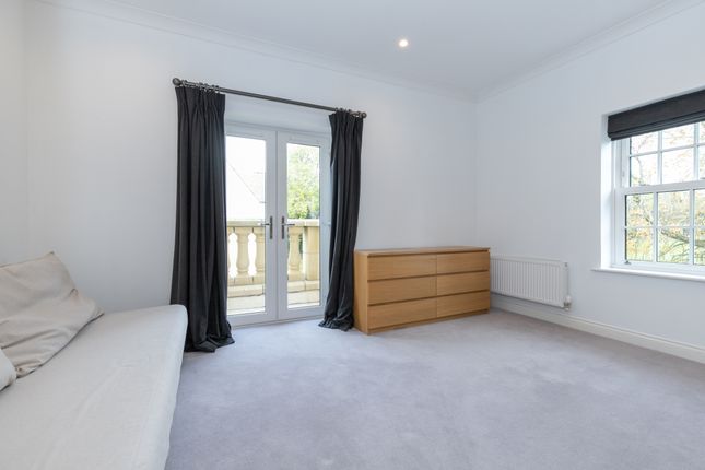 Flat for sale in Buttercross Lane, Witney