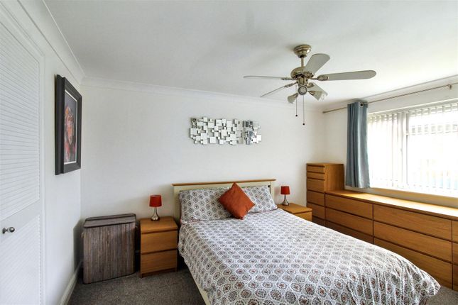 11, Airedale Court, Nottingham photo 4