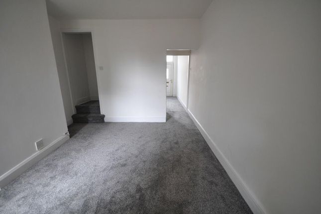 65, Queen Street, Staffordshire photo 3