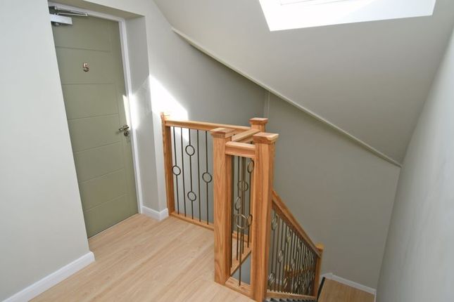 5 Marsh View Court, Lime Pit Lane, Wakefield photo 3