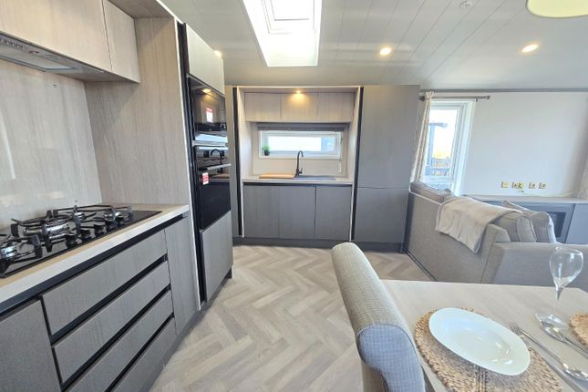 Plot 25 The Lakewood Lodge, Falsgrave Moor Farm Edgehill Road, Scarborough photo 3