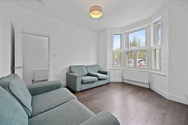 23, Maybury Street, London photo 4