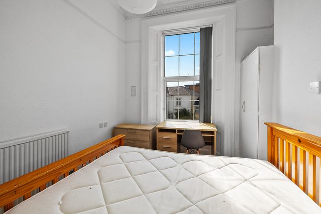 Room 4, 64, North Road East, Plymouth photo 3