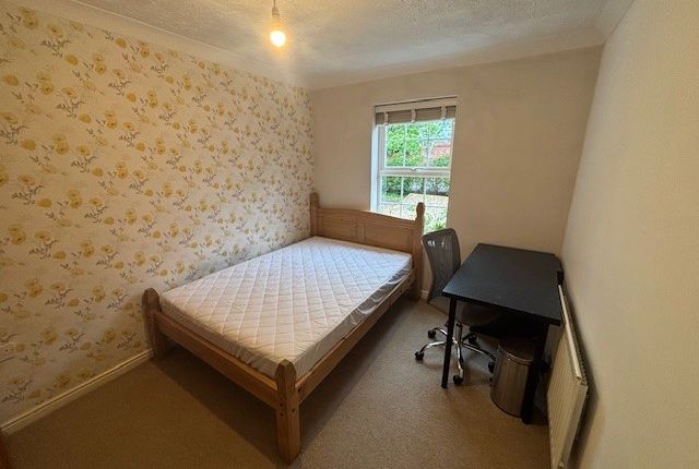 121, BRISTOL photo 2