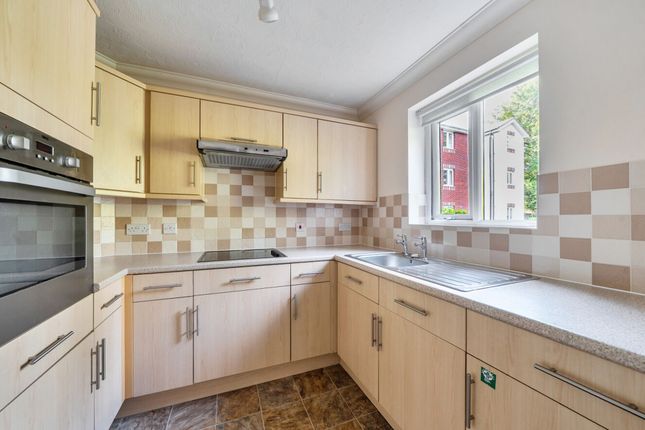 12 St. Richards Lodge, Chichester photo 3