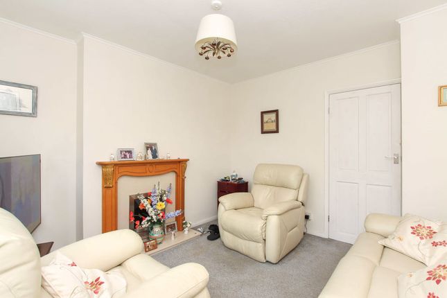 41, White Hart Drive, Hemel Hempstead photo 3