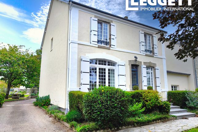 Villa for sale in Saint-Sulpice-Les-Feuilles, Haute-Vienne, Nouvelle-Aquitaine