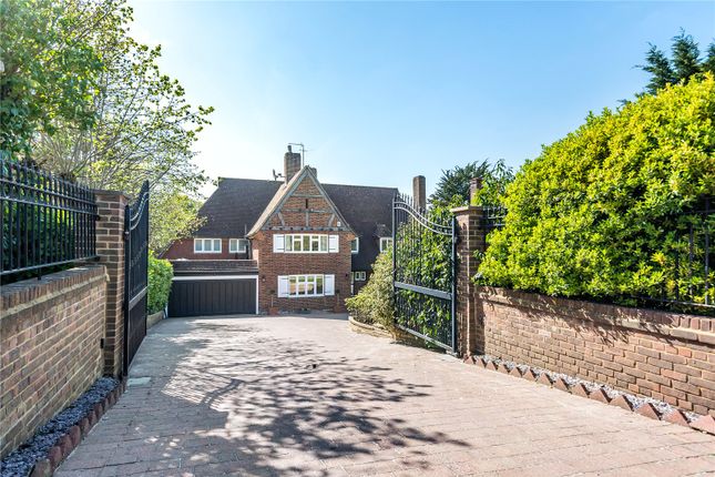 Thumbnail Detached house for sale in Cockfosters Road, Hadley Wood, Herts