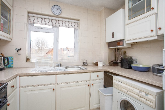 Flat 12 Surrey Lodge, 11, Wyke Road, London photo 4