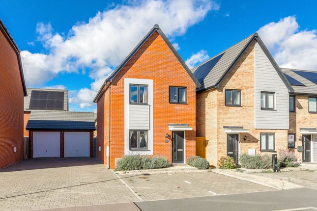3-bed detached on Bengrove, Milton Keynes, £375,000