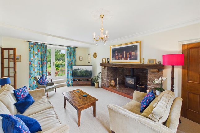 Manor Farm House, 12, Dale Road, Elloughton photo 4