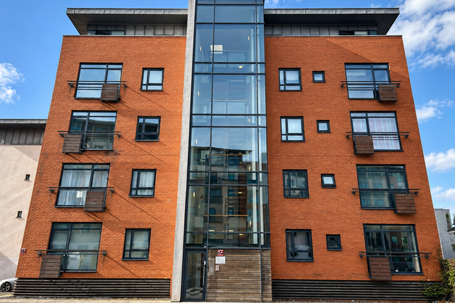 305, Trinity Edge, Salford photo 3