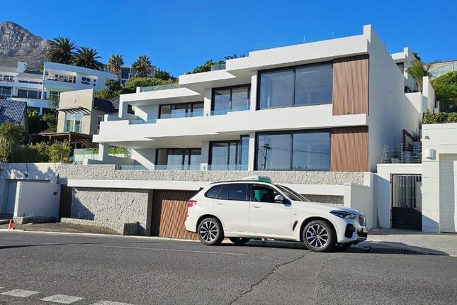 Apartment for sale in Camps Bay, Cape Town, South Africa