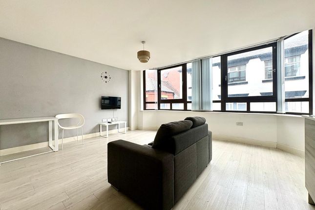 Apartment 6, Provincial House, Bolton photo 3