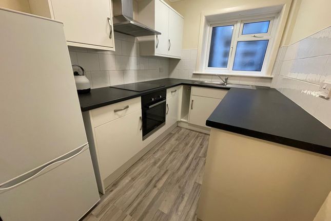 Flat to rent in Manor Road, Bournemouth
