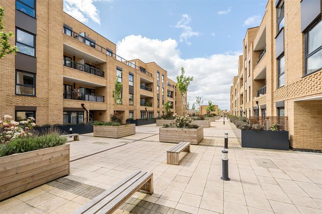 Flat for sale in London Road, Wallington