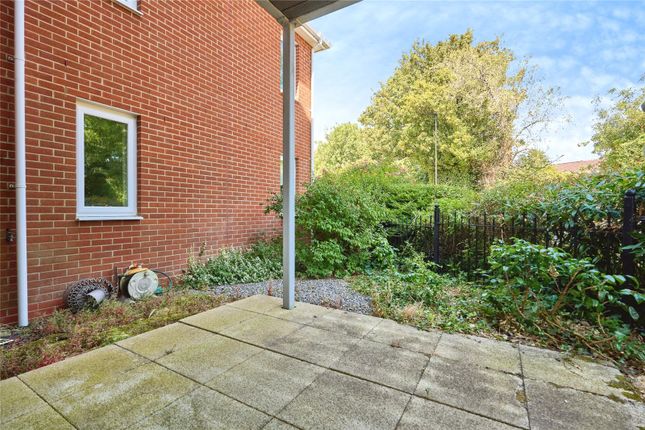 Flat 32, Somers Brook Court,, Foxes Road, Isle of Wight photo 4