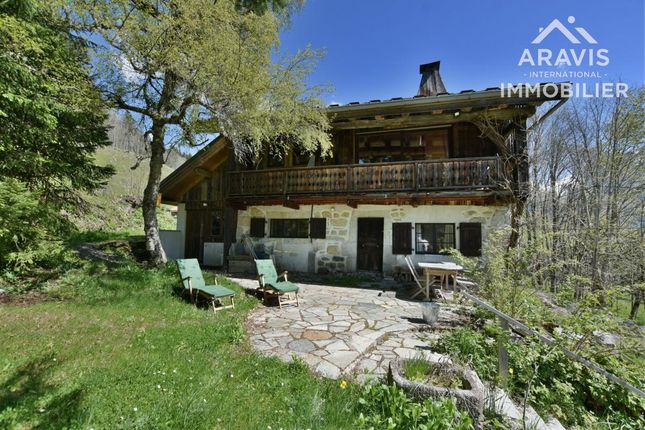 Farmhouse for sale in Rhône-Alpes, Haute-Savoie, Samoëns