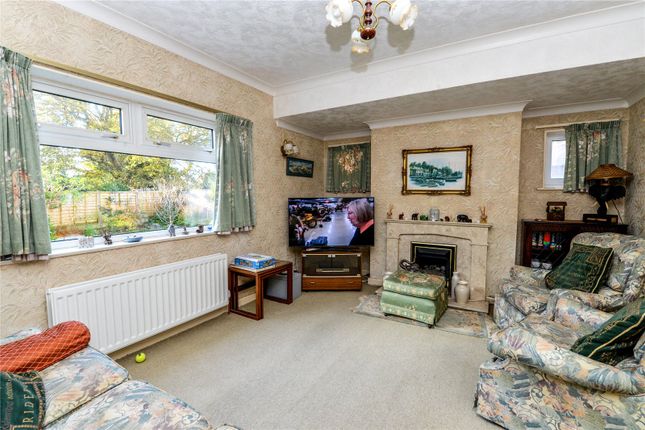 2, Marley Close, Hampshire photo 2