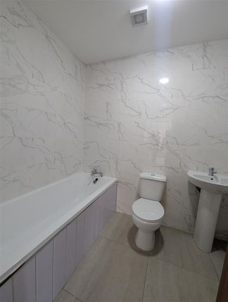 FLAT 2, 55, Redhouse Street, Walsall photo 4