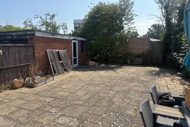 159, Church Road, Romford photo 2