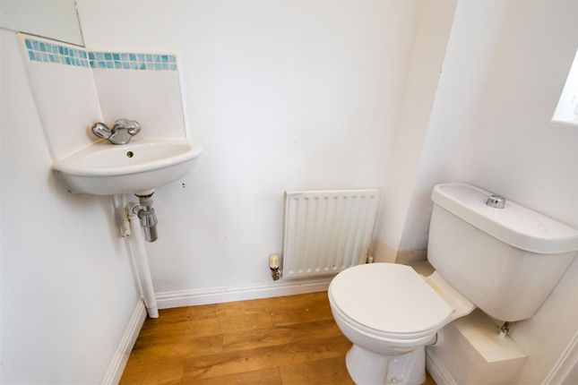 53, Lapwing Close, Corby photo 4