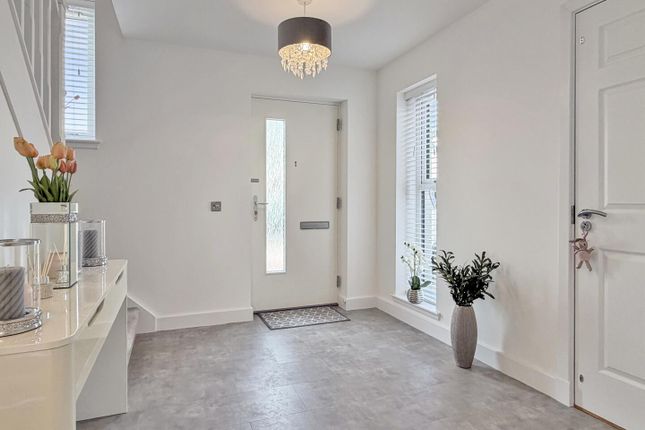 15, Royal Troon Drive, Elgin photo 2