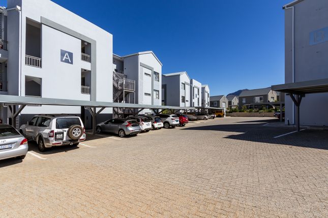 Thumbnail Apartment for sale in 44 Reunion Street, Somerset West, Cape Town, Western Cape, South Africa
