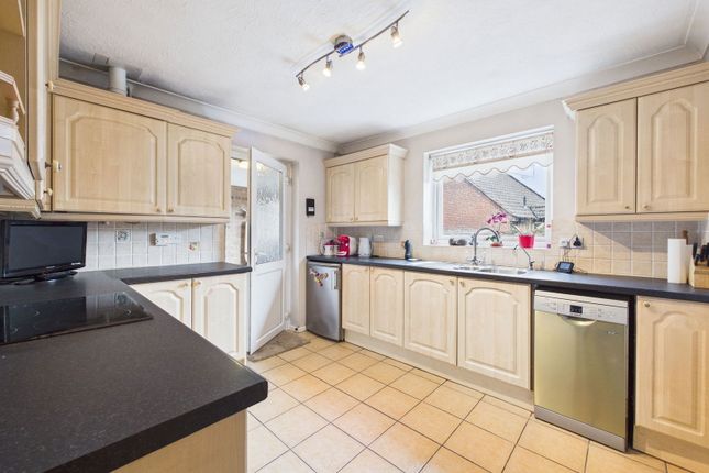 3, Grundle Close, Bury St. Edmunds photo 3