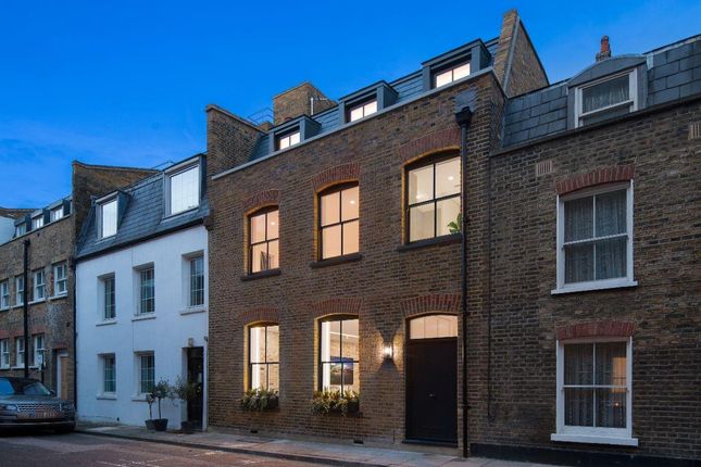 Thumbnail Terraced house to rent in Bingham Place, London