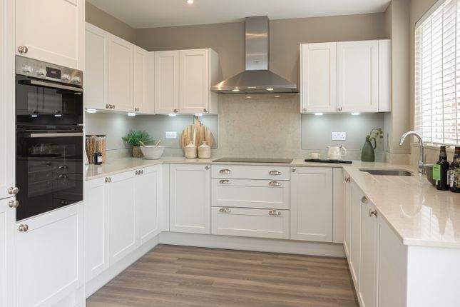 835, Granadiers Road, Winchester, So22 6Gr photo 4