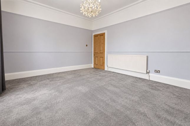 Flat 2, 198, Selhurst Road, London photo 4