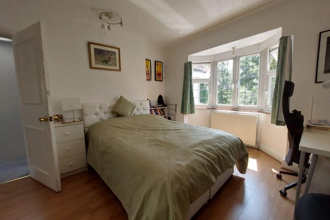 9, Uphill Grove, London photo 4