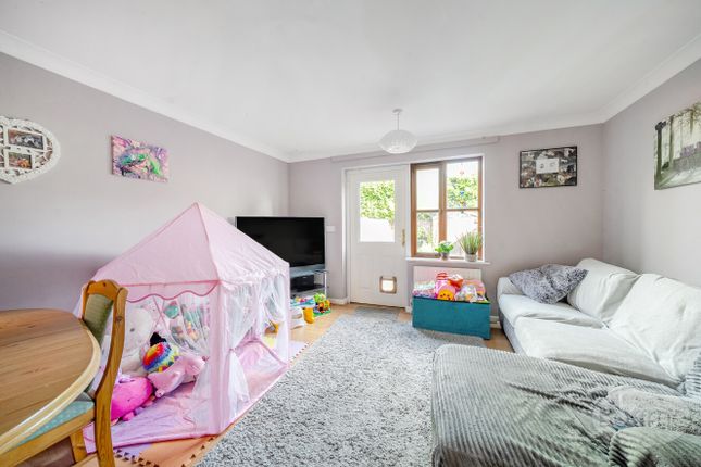 24, Sycamore Drive, Ash Vale photo 3