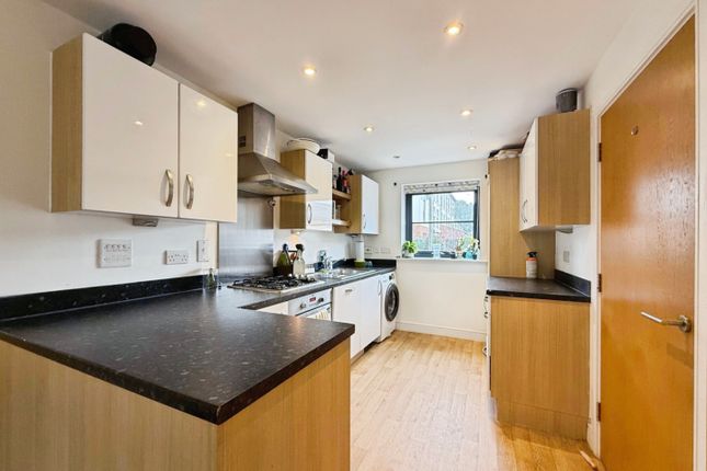 18, Sunderland Place, Farnborough photo 3