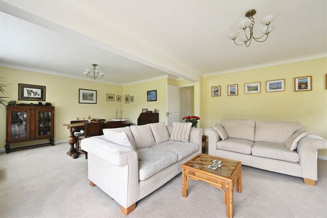 81, Eastergate, Bexhill-on-Sea photo 3