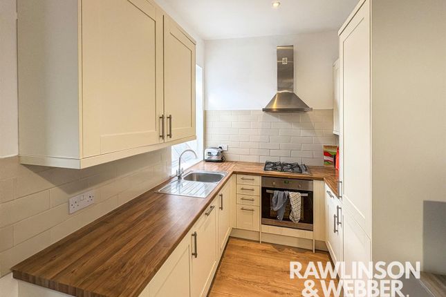370A, Walton Road, West Molesey photo 3