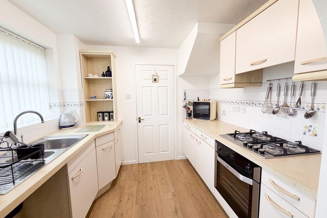 1, Perton Wood View, Stoke-on-Trent photo 4